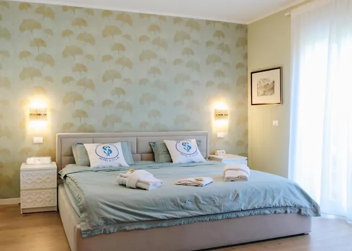 Dolce Peschiera Βίλα *